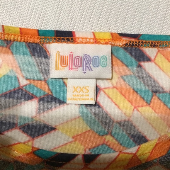 LuLaRoe short sleeve tunic EUC ๐ - Picture 7 of 7
